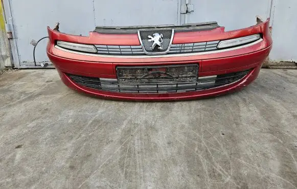 Peugeot 807 Front bumper