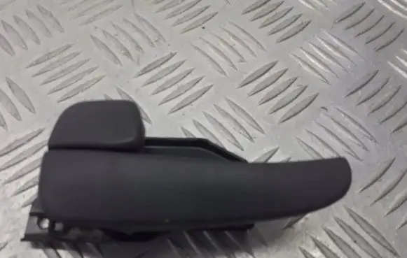 Hyundai Sonata Front door interior handle