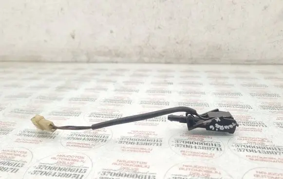 Volkswagen Touareg I Windshield washer spray nozzle 6E0955986