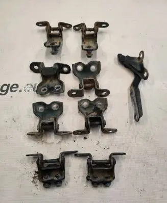 Toyota Land Cruiser (HDJ90) Front door hinges set 
