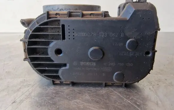 Audi A8 S8 D2 4D Throttle valve 078133062B