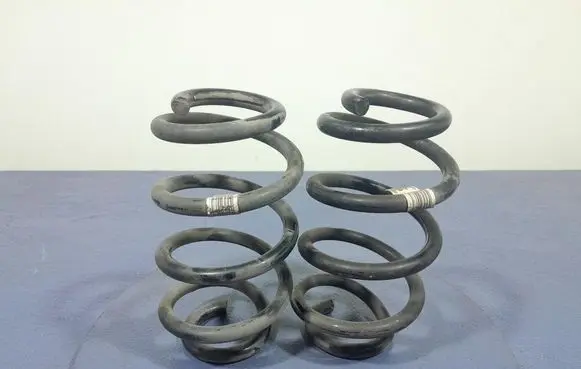 BMW M4 F82 F83 Rear coil spring 