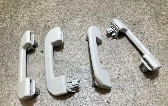Citroen C4 III e-C4 A set of handles for the ceiling 