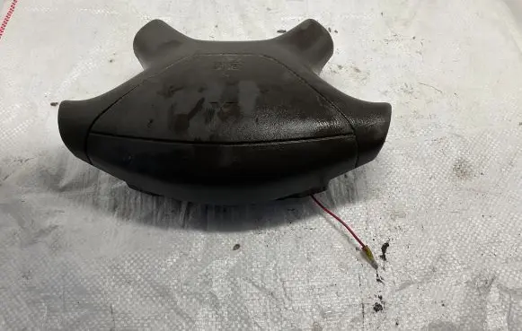 Mitsubishi Pajero Sport I Steering wheel airbag