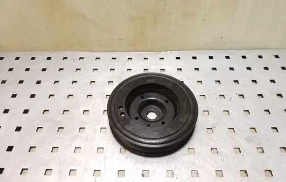 Volkswagen Eos Crankshaft pulley 06H105243G