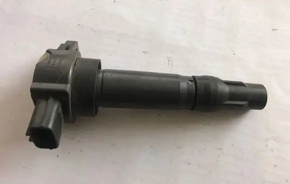 Mitsubishi Colt High voltage ignition coil MN195616 FK0330