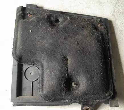 Volkswagen Transporter - Caravelle T5 Battery tray heat shield 7H0915438A