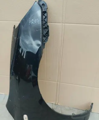 KIA Carens III Fender BLOTNIKLEWYCARENS3