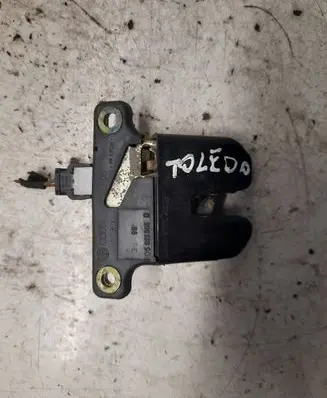 Seat Toledo II (1M) Tailgate/trunk/boot lock/catch/latch 8D5827505D