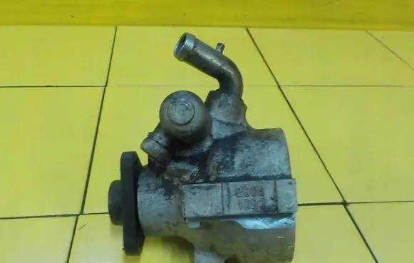 Opel Combo D Power steering pump