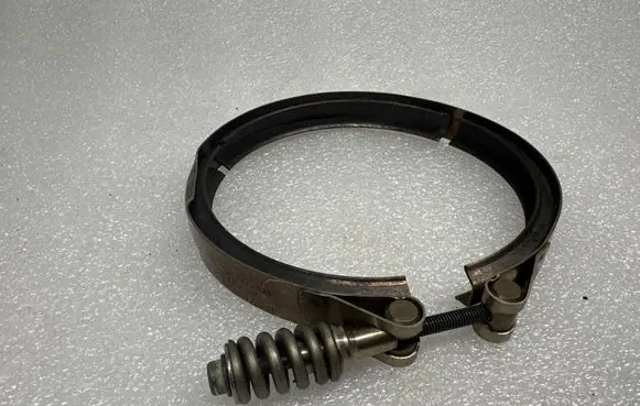 Audi RS5 Muffler mount bracket/holder 8W0253725D