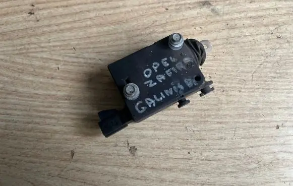 Opel Zafira A Central locking motor PAGF30 1101215 90460062