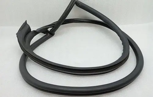 Audi R8 4S Rubber seal front coupe door window 4S8831708