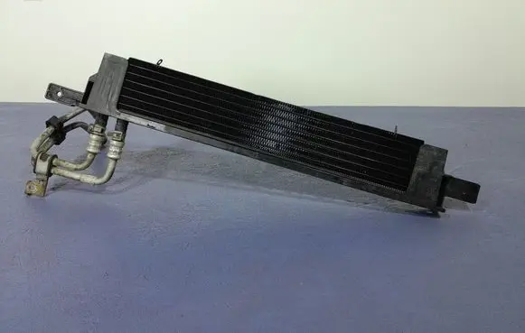 Ford Mustang VI Engine oil radiator FR337A095AC
