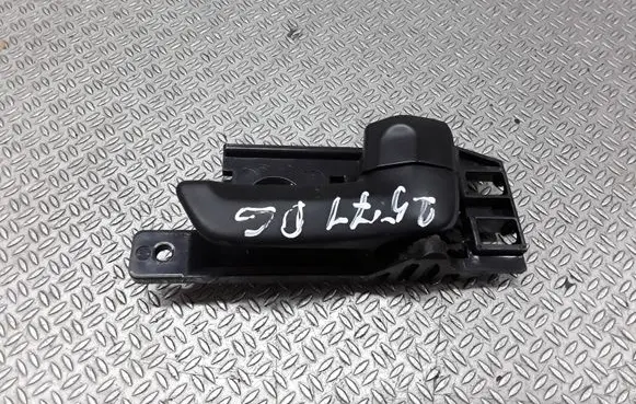 KIA Sportage Rear door interior handle 826131F000
