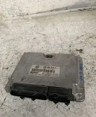 Volkswagen PASSAT B5 Engine control unit/module 038906018P