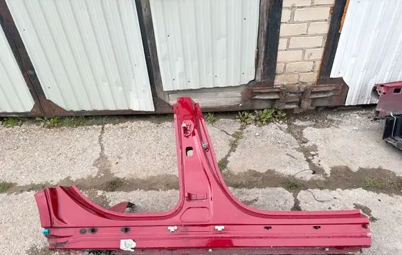 Mercedes-Benz C W206 Front sill (body part)