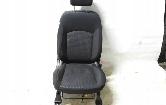 Mitsubishi ASX Front passenger seat 7240rfeterA126cs