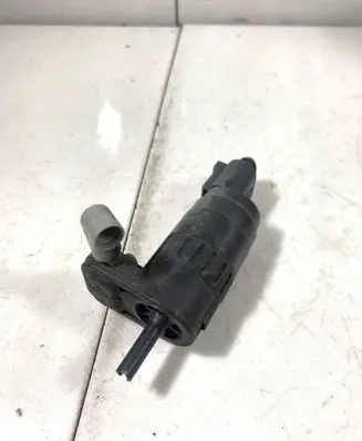 Volkswagen Golf IV Windscreen/windshield washer pump 1J0973722