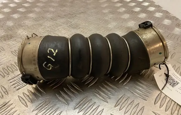 BMW 7 G11 G12 Intercooler hose/pipe 11616571024