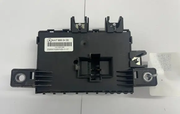 Mercedes-Benz Vito Viano W447 Fuse module A4479060400