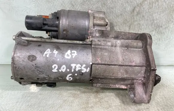 Audi A4 S4 B7 8E 8H Starter motor 06d911023