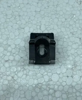 KIA Sportage Headlight/headlamp mounting bracket 
