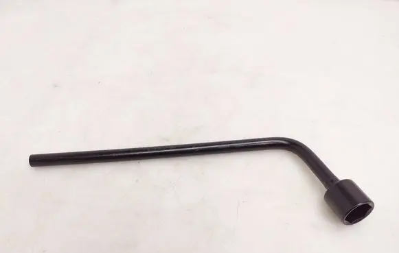 Lexus RX III Wheel nut wrench 