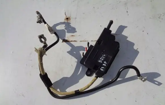 Audi A3 S3 A3 Sportback 8P Positive cable (battery) 1K0937548A