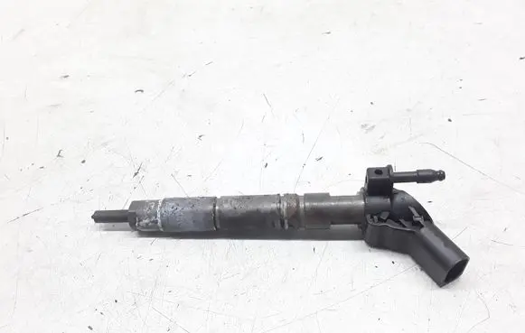Chrysler 300 - 300C Fuel injector A6420700587 0445115027