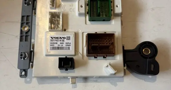 Volvo S60 Comfort/convenience module 32217422 02551880