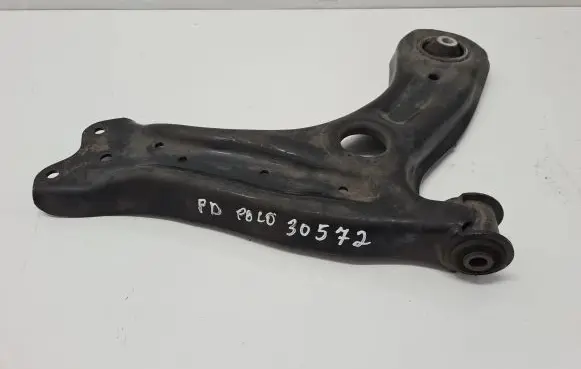 Volkswagen Polo V 6R Front lower control arm/wishbone 6R0407152F