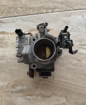 Mazda 3 I Throttle valve 1362002731