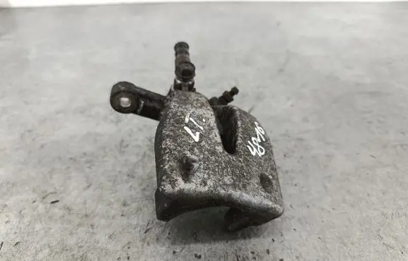 Toyota Avensis T250 Rear brake caliper 