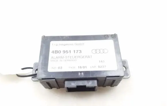 Audi A6 S6 C5 4B Alarm control unit/module 4B0951173
