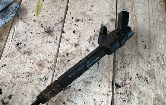 Mercedes-Benz A W168 Fuel injector 0986435058
