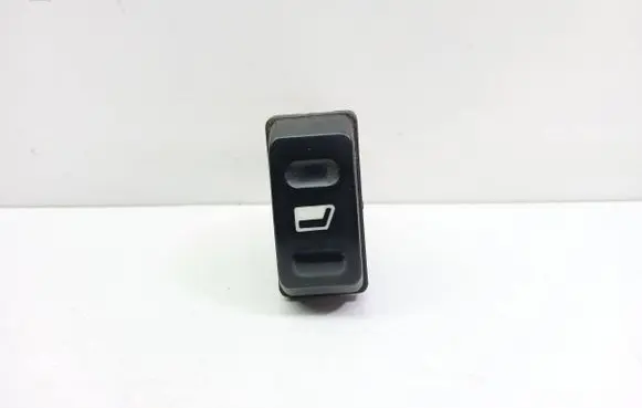 Citroen Xsara Picasso Electric window control switch 22681