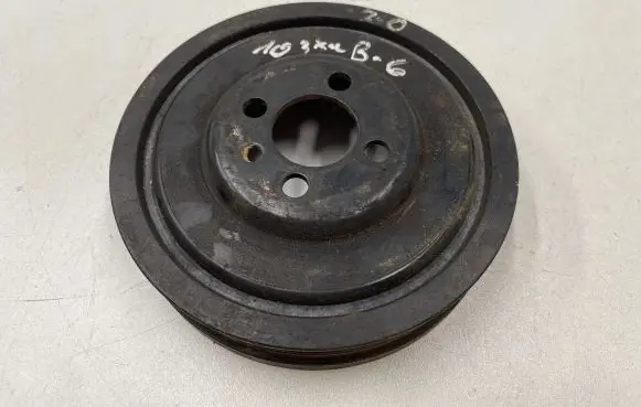 Volkswagen PASSAT B6 Crankshaft pulley 03g105243