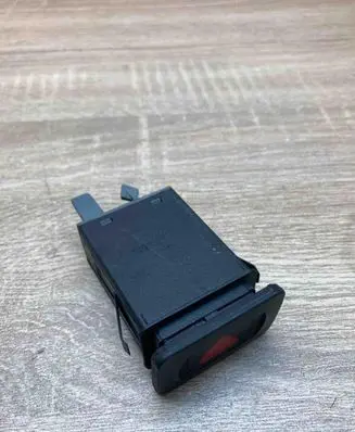 Volkswagen Golf IV Hazard light switch 1J0953235C