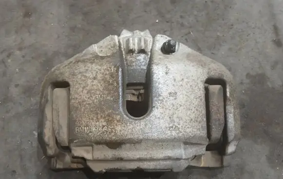 BMW 5 F10 F11 Front brake caliper
