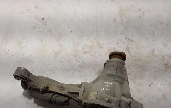 Chevrolet Silverado Front differential 87821656