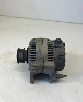 Volkswagen Golf IV Generator/alternator 028903028P 0123325006