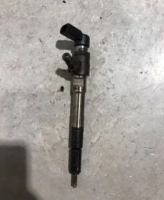 Volkswagen Golf VI Fuel injector 03L130277B
