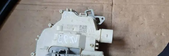 Audi Q7 4M Rear door lock 4G0839016C PRAWY