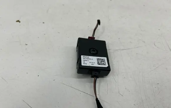 BMW iX3 G08 Aerial antenna amplifier 9389559