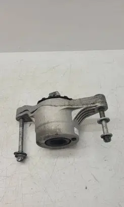 Maserati Ghibli Engine mount bracket
