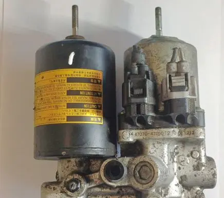 Toyota Prius (XW30) ABS Pump 4707047050