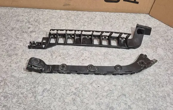Skoda Octavia Mk3 (5E) Rear bumper mounting bracket 5E5807394 5E5807864