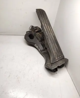 Volkswagen PASSAT B6 Accelerator throttle pedal 1K1723503L 6PV00860001