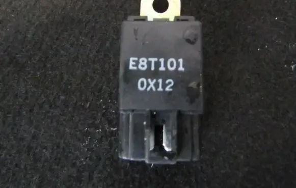 Mitsubishi Carisma Other relay e8t101 0x12